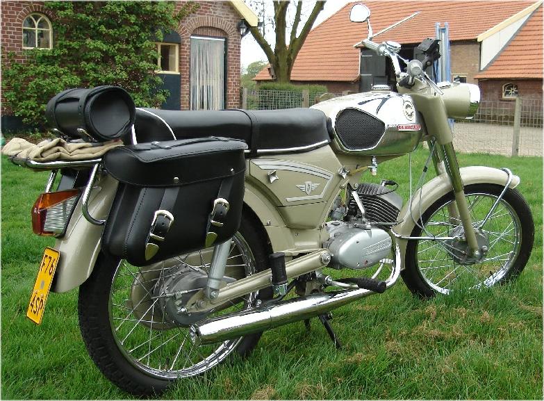 Zündapp_met_tassen_toolrol_06-04-2014_3.JPG